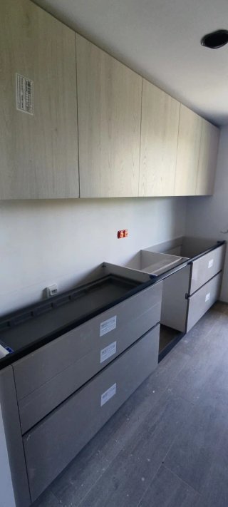 Se hace montaje de cocinas