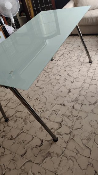 Mesa Ikea Cristal Regulable Altura