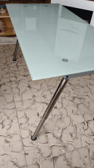 Mesa Ikea Cristal Regulable Altura