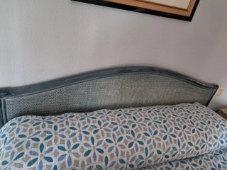Espejo y Cómoda de Mimbre Azul