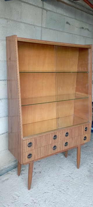 Vetrina antica in legno e vetro
