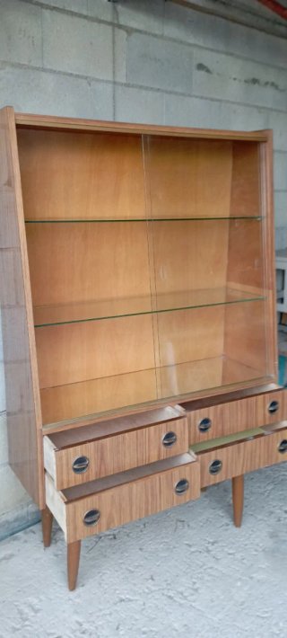 Vetrina antica in legno e vetro