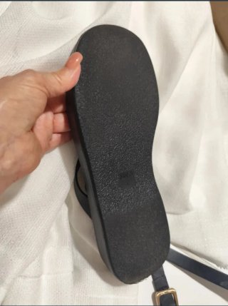 Sandalias negras plataforma con tira tobillo