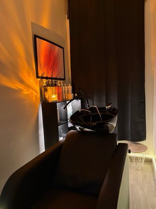 Lavacabezas con hairspa,elevacion de pies y masaje
