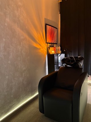 Lavacabezas con hairspa,elevacion de pies y masaje