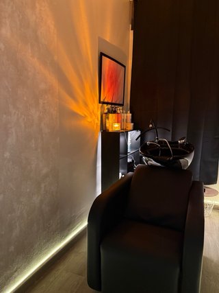 Lavacabezas con hairspa,elevacion de pies y masaje