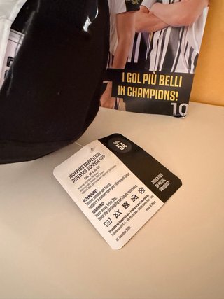 Cappellino Juventus Ufficiale + magazine