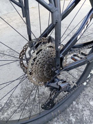Bicicleta Eléctrica BH Negra