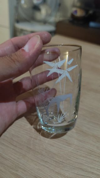 Vasos de cristal con grabado de animales