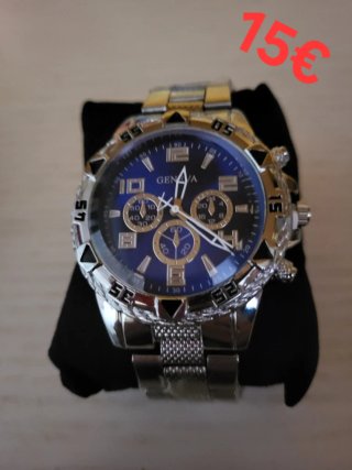 Dispongo de varios 4 modelos Relojes 15€ la unidad