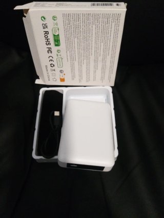 Power bank wireless bianco 10800mAh USB C senza fili