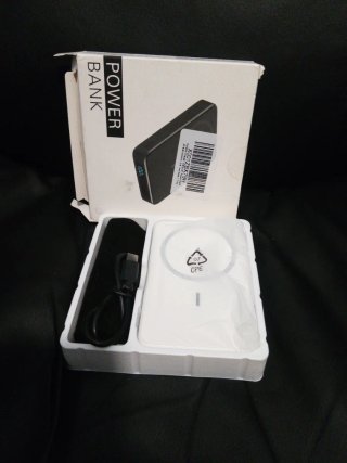 Power bank wireless bianco 10800mAh USB C senza fili
