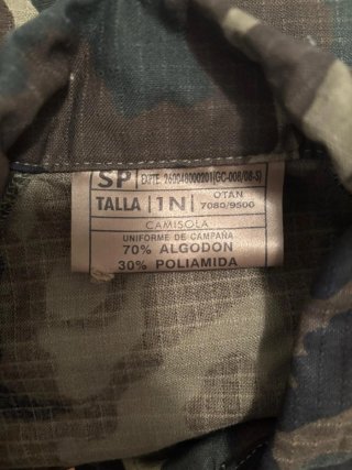 Ropa de camuflaje militar