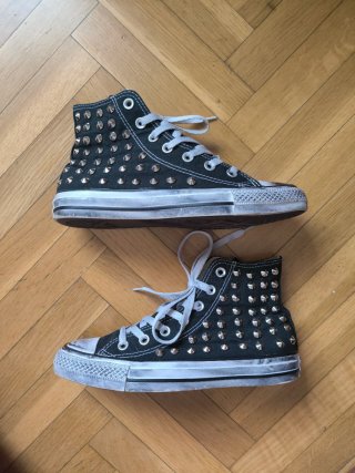 ZAPATILLAS CONVERSE TACHUELAS