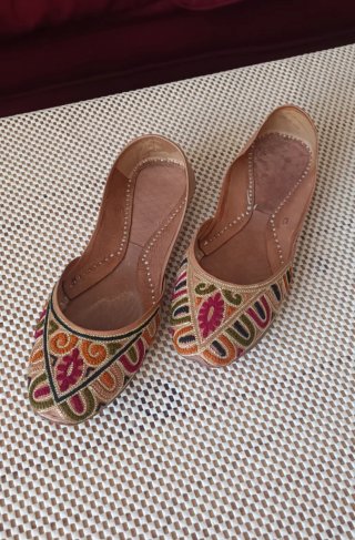 Bailarinas indias bordadas talla 34-35