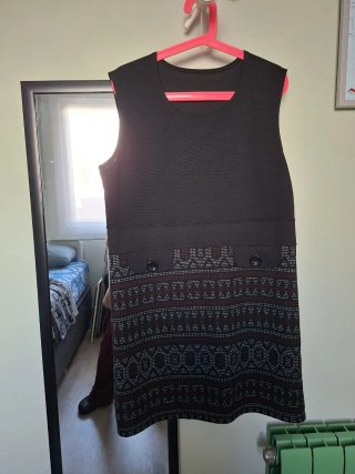Vestido negro y blanco con estampado