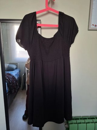 Vestido negro y blanco con estampado