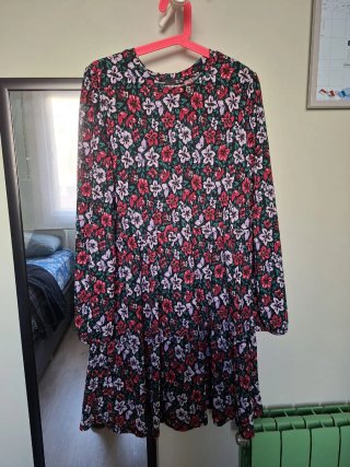 Vestido negro y blanco con estampado