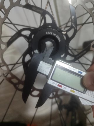 Rueda carbono Oquo