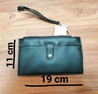 Cartera de mano negra nueva