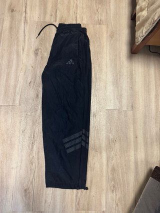 Pantalón de chándal Adidas negro