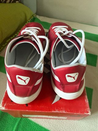 Zapatillas Puma Rojas y Blancas