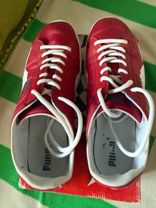 Zapatillas Puma Rojas y Blancas