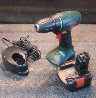 Atornillador Bosch + Maletín + Cargador + Batería