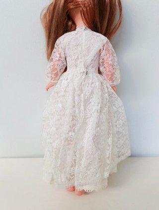 Antiguo vestido de encaje de novia años 70