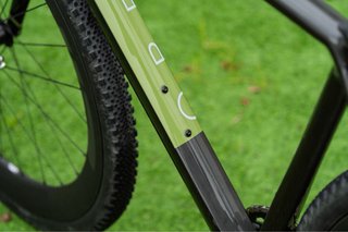 OPEN U.P.P.E.R. 2.0 – SRAM RED AXS XPLR 13v + ZIPP