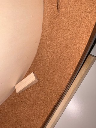 Rueda para roedores de madera y corcho