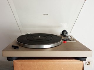 Giradischi Pioneer PL-512 con testina. High-end