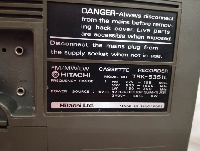 Antiguo Radiocasete Hitachi TRK-5351
