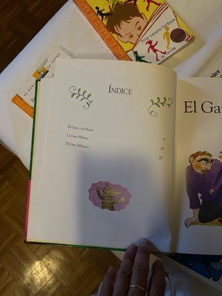 El Gato Con Botas y Otros Cuentos de Gatos