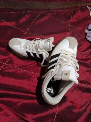 Adidas Zapatillas Blancas y Negras