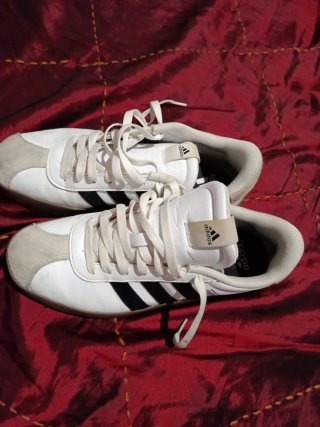 Adidas Zapatillas Blancas y Negras