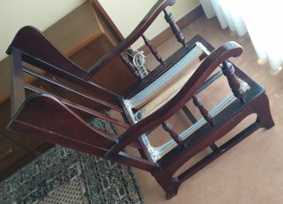2 Butacas de madera estilo clásico