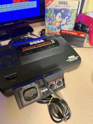 Consola Sega Master System II + Sonic