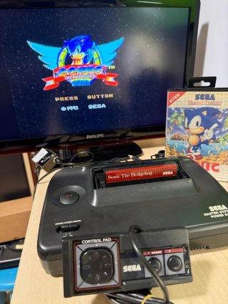 Consola Sega Master System II + Sonic