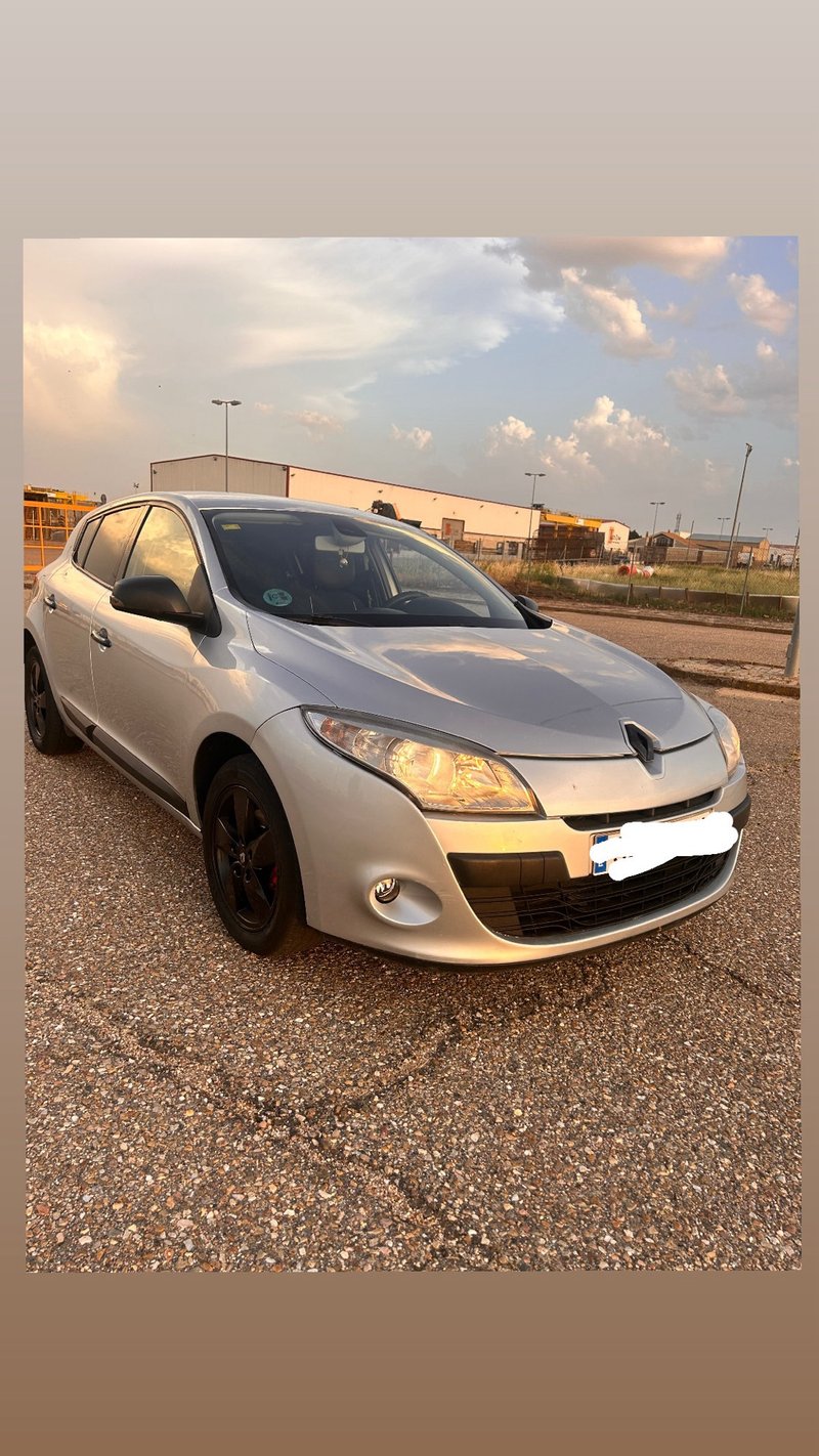 Renault Megane 2009 - foto 1