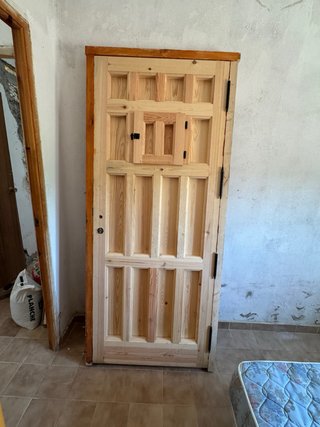 Puerta exterior madera