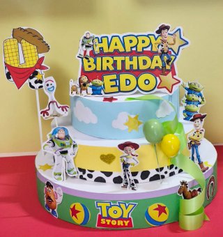 Torta finta tema Toy Story personalizzabile