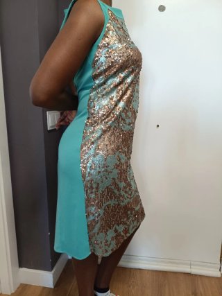 Vestido elegante lentejuelas oro y turquesa