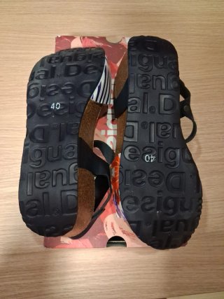 Sandalias Desigual de Cuña Estampadas Talla 40