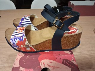 Sandalias Desigual de Cuña Estampadas Talla 40