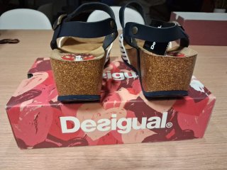 Sandalias Desigual de Cuña Estampadas Talla 40