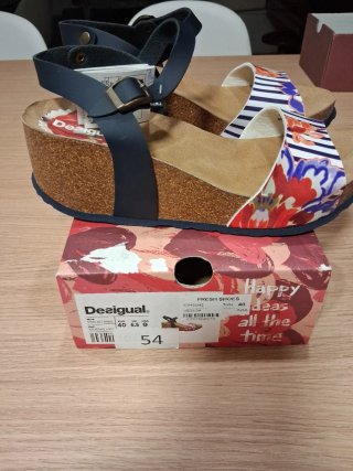 Sandalias Desigual de Cuña Estampadas Talla 40