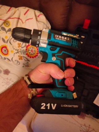 Taladro Atornillador 21V con Accesorios