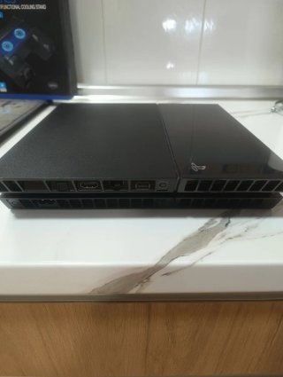 PS4 Pro 500GB + Controller + Giochi + Cuffie