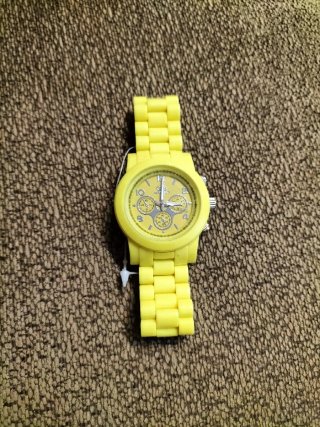 Reloj  Unisex Nuevo Amarillo